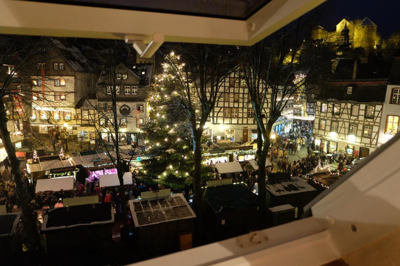 Historisches Haus Im Herzen Von Monschau Exterior foto