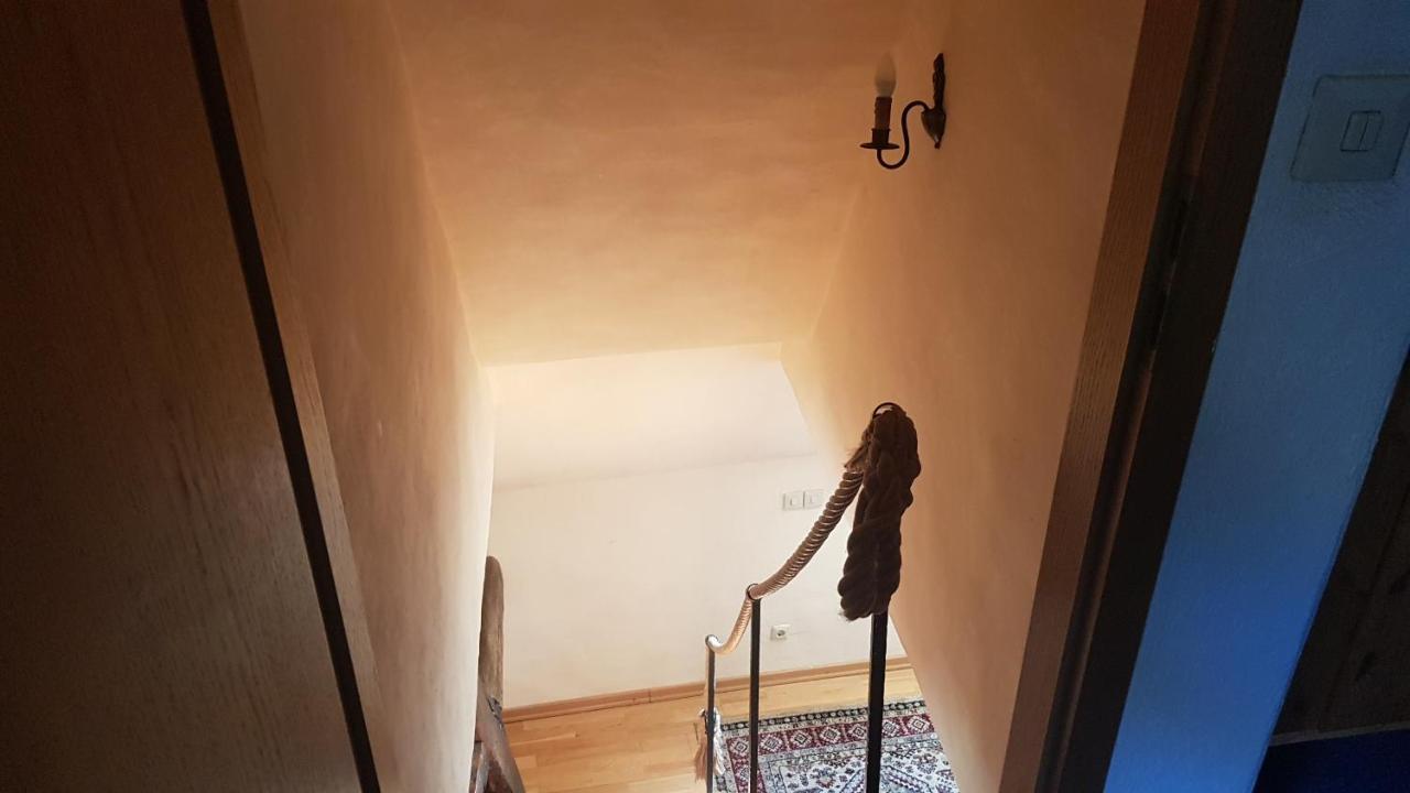 Historisches Haus Im Herzen Von Monschau Exterior foto