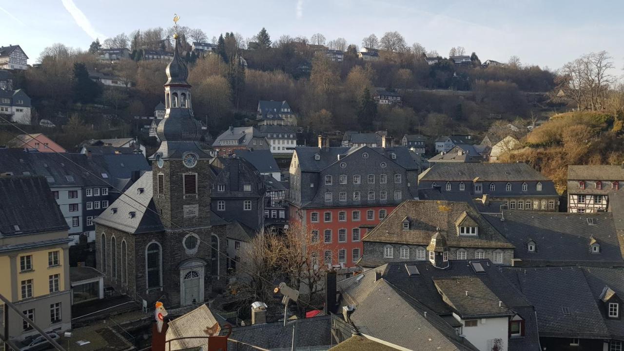 Historisches Haus Im Herzen Von Monschau Exterior foto